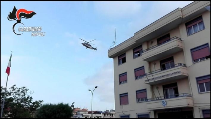 Fugge in Spagna dopo un blitz del 2024, arrestato nel Napoletano