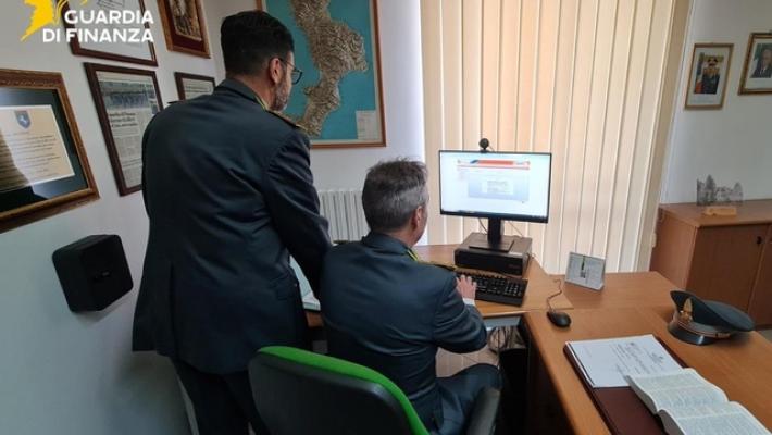 Frode fiscale e autoriciclaggio per 16 mln, sei misure cautelari