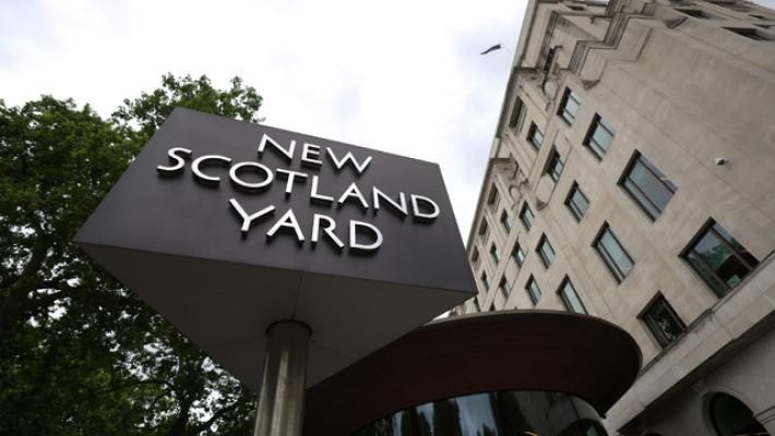 Tre uomini arrestati a Londra per spionaggio per Mosca