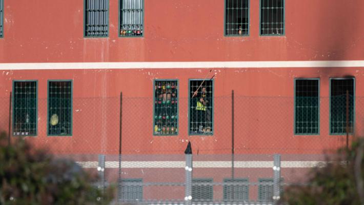 Torture al Beccaria, tra indagati don Rigoldi e don Burgio