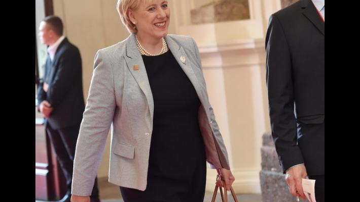 In Irlanda urne aperte per le presidenziali, sfida fra due donne