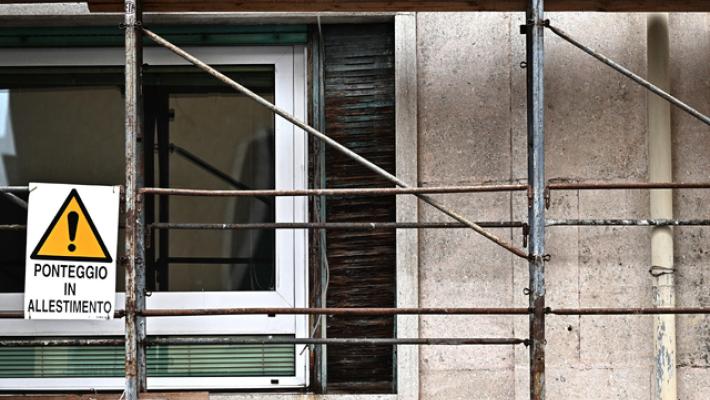 Morto l'operaio 58enne caduto da un ponteggio nel Foggiano
