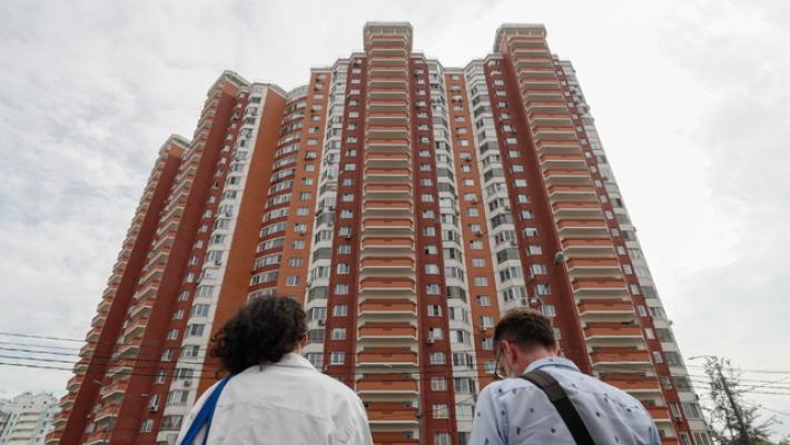 Decine di droni ucraini contro Mosca