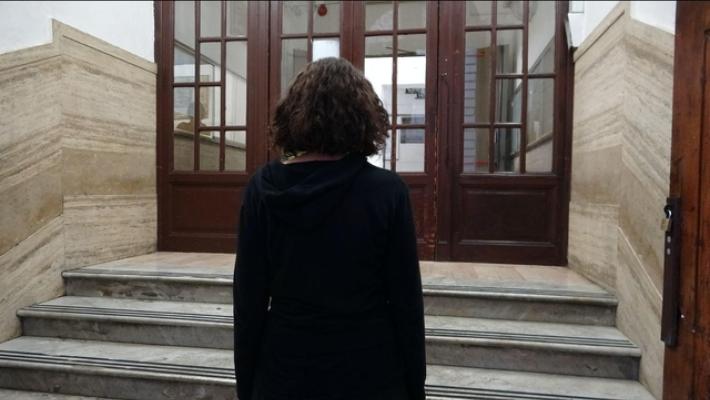 Ragazza precipita in cortile scuola occupata a Roma