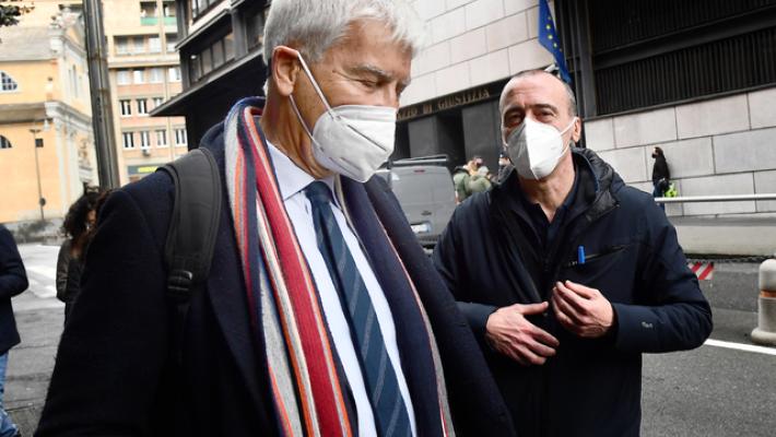 Botte a giornalista durante scontri, definitiva condanna agenti