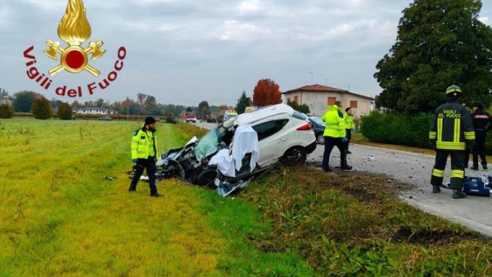 Scontro bus-auto, l'automobilista aveva la patente scaduta