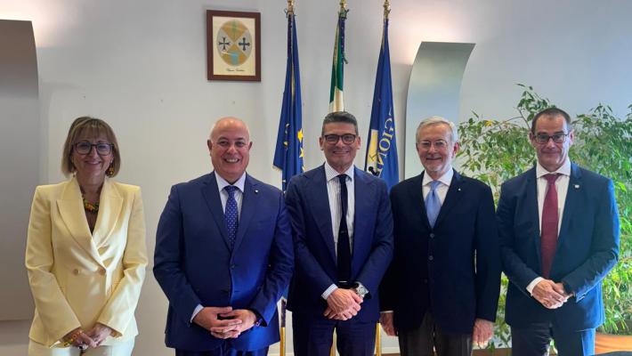 Comunicato Stampa: Cosenza e Bolzano viaggiano insieme a bordo dei treni: nasce il Food Express del Made in Italy