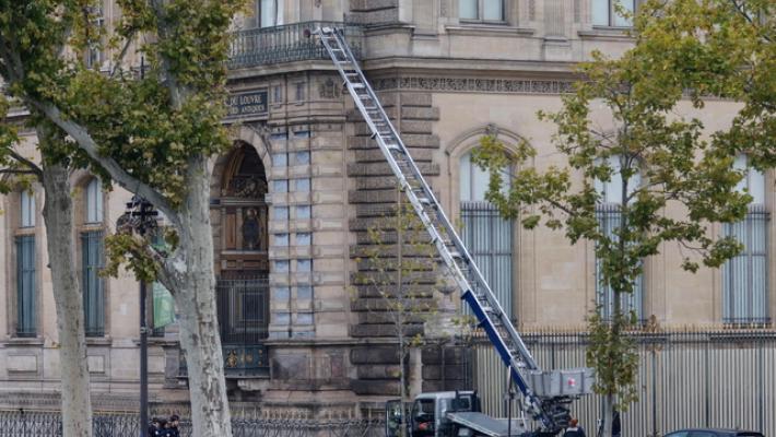 Media, '4 nuovi arresti a Parigi per il furto al Louvre'