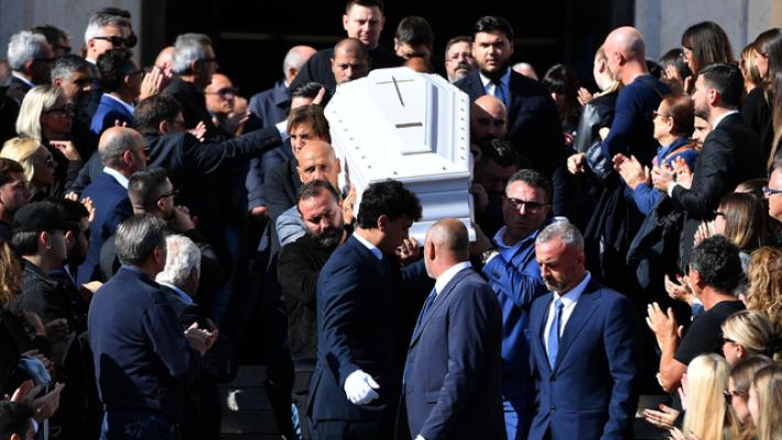 L'ultimo saluto a Beatrice, 'tutta Roma è qui per te'