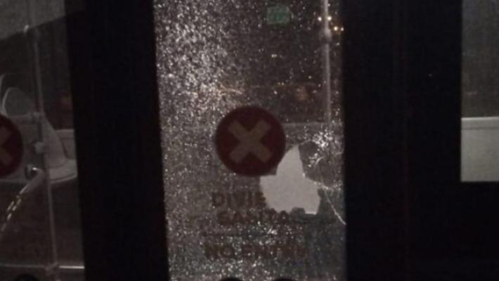 Sassi contro bus a Taranto, paura nella sera di Halloween