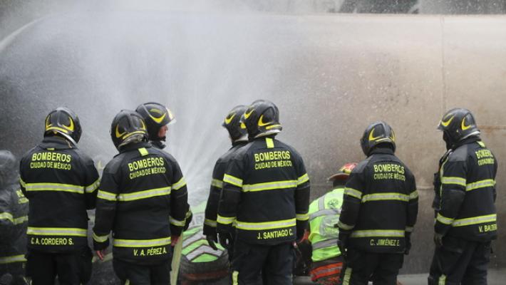 Almeno 23 morti nell'incendio di un negozio in Messico