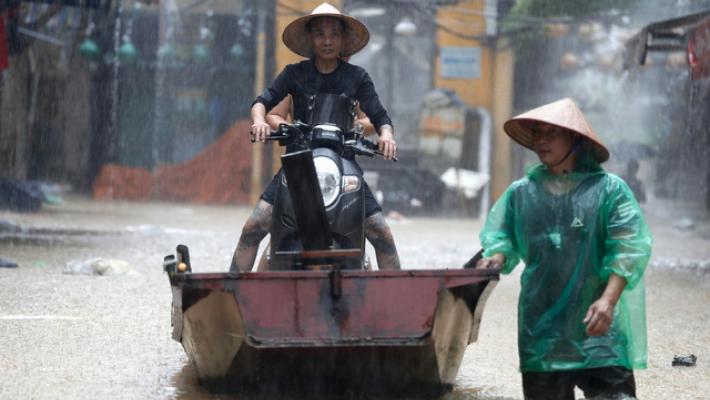 Vietnam, sale a 35 bilancio delle vittime dell'alluvione