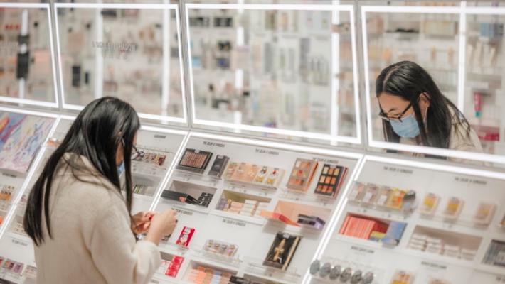 Anche AliExpress nel mirino di Parigi per bambole sessuali