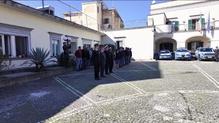 Poliziotto morto: picchetto d'onore nel suo commissariato