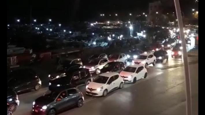 Chiusura locali anticipata all'1.30,nuove regole movida a Napoli