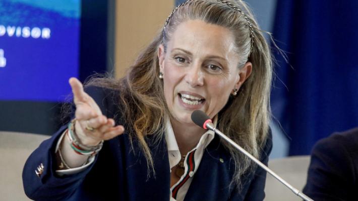 Consiglio regionale lombardo sfiducia sottosegretaria di FdI