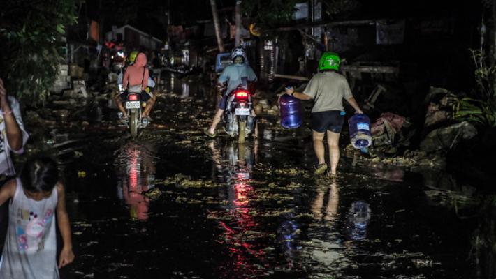 Il tifone Kalmaegi si abbatte sul Vietnam, 5 morti e 7 feriti