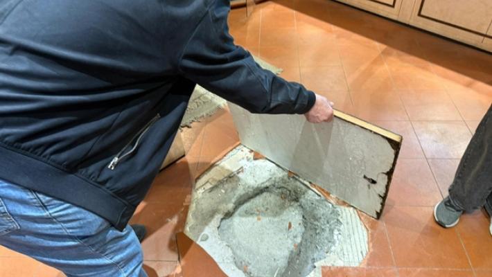 Banda del buco in gioielleria, il titolare: "Come 25 anni fa"