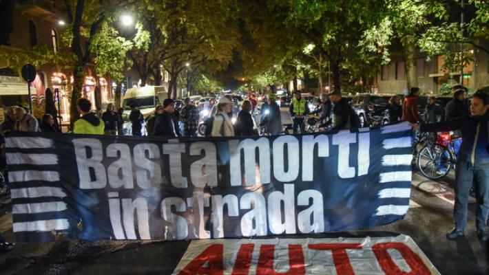 Pirata investe 21enne e si allontana, ricerche nel Bresciano