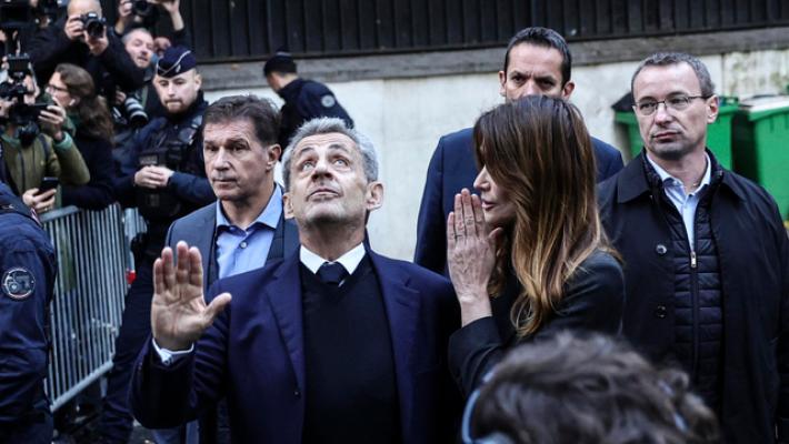 Concessa la libertà vigilata a Sarkozy, oggi lascerà il carcere