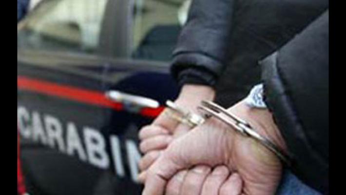 Benzina sul volto dell'ex moglie, arrestato nel Milanese