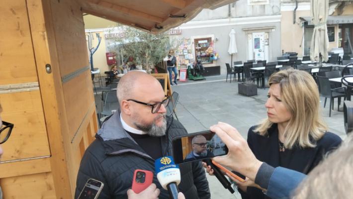 Madre uccide figlio,il padre, perché poteva vederlo da sola?