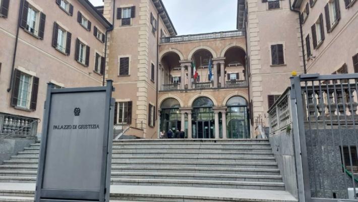 Sparò e uccise figlio: balistica, da distanza ravvicinata