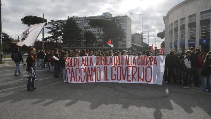 Studenti in piazza a Roma per il 'No Meloni Day'
