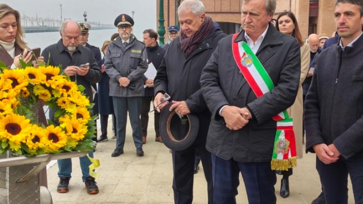 Venezia ricorda Valeria Solesin a 10 anni da strage Bataclan