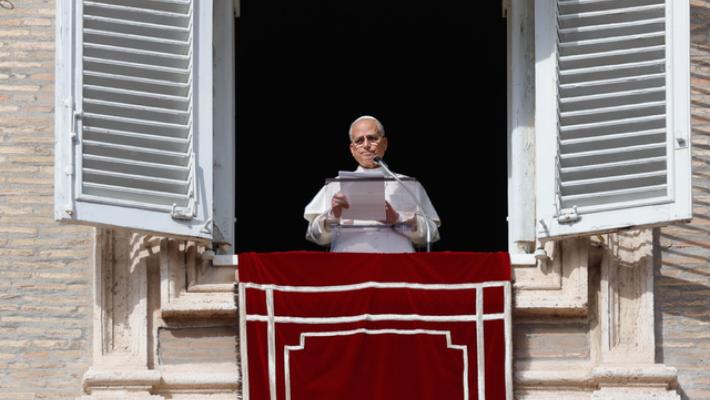 Il Papa, "dolore per attacchi in Ucraina, serve pace giusta"