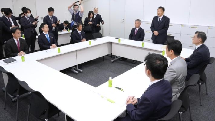 Giappone verso revisione costituzionale e riforma difesa