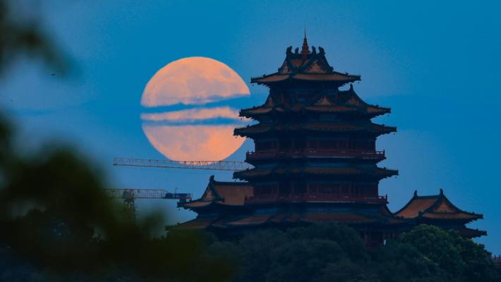 Incendio devasta in Cina il tempio di Yongqing nel Jiangsu