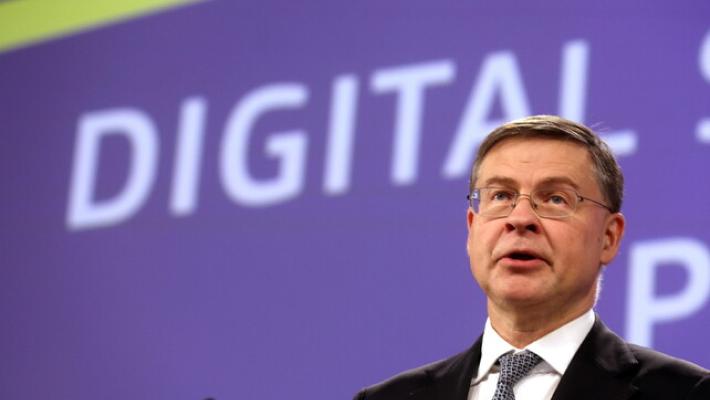 Dombrovskis: "Innovazione e meno burocrazia sono necessarie per la produttività dell'Ue"