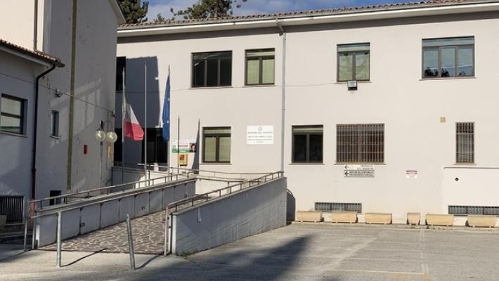 Famiglia nel bosco, tribunale minori allontana i tre figli