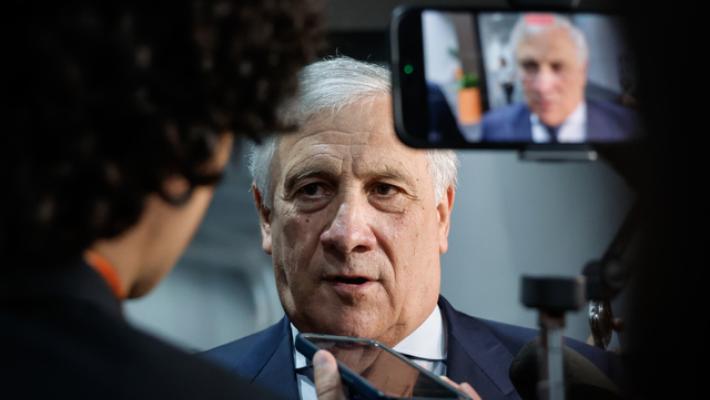 Tajani, 'l'Europa deve avere un ruolo nella pace per Kiev'
