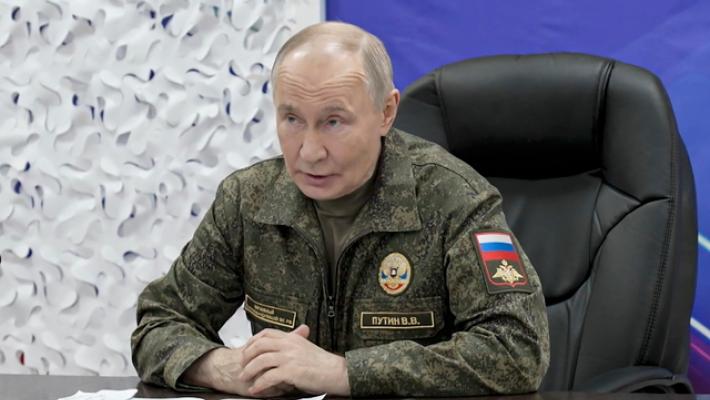 Cremlino, 'Kiev decida sulla pace e lo faccia ora'