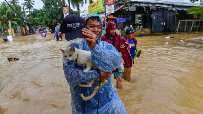 Vietnam, sale a 90 bilancio vittime delle inondazioni