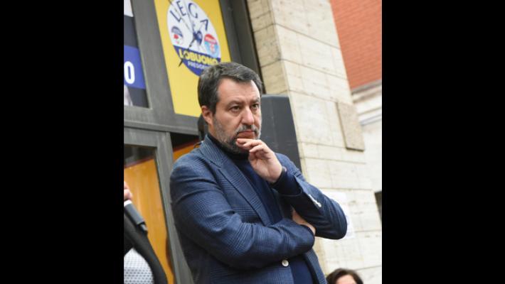 Salvini, 'io tifo per la pace, Macron pensa più a vendere armi'