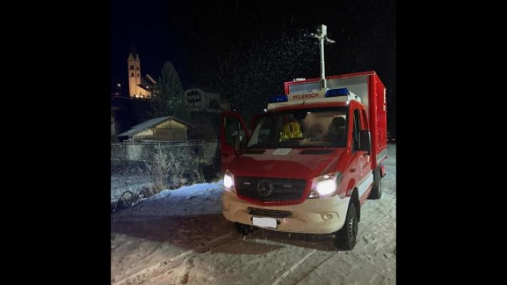 Bus di linea fuori strada causa neve a Merano, nessun ferito