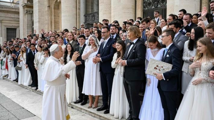 Vaticano, nel matrimonio un solo uomo e una sola donna