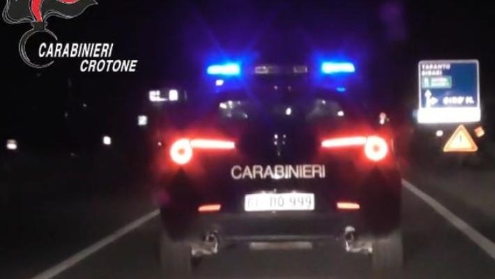 Favorirono latitanza condannati, sette arresti nel crotonese
