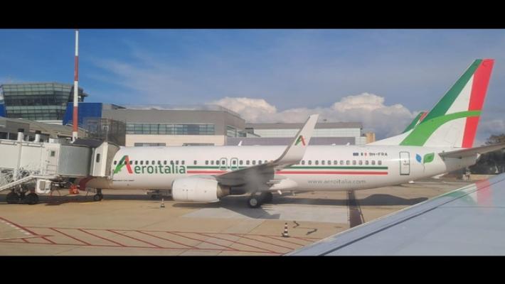 Problemi al motore, volo Cagliari-Milano torna indietro