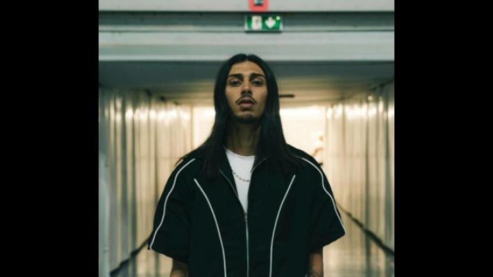 Il trapper Baby Gang sorpreso con una pistola in hotel a Milano: a processo con rito immediato 