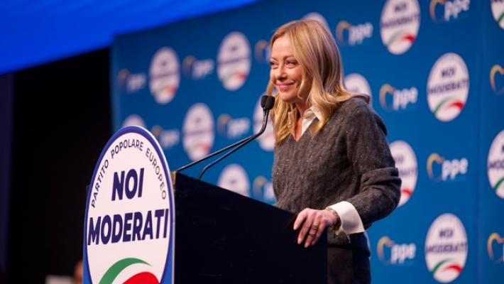 Meloni, grave suggerire responsabilità stampa per violenze