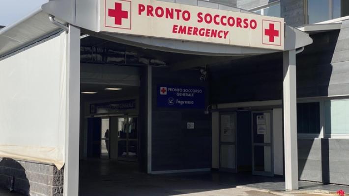 Auto si ribalta a Catania, morto 38enne e ferito figlio 14enne
