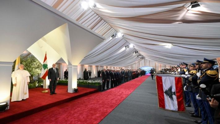 Il Papa in Libano, "anteponete a tutto l'obiettivo della pace"