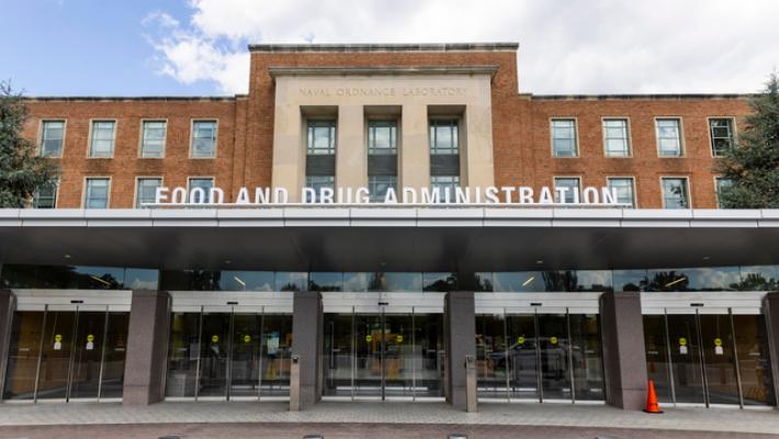 Fda Usa: 'Vaccino anti-Covid ha ucciso 10 bimbi, serve riesame'