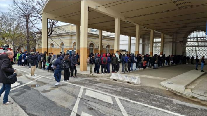 Prefettura, presa in carico e trasferimento per 155 migranti