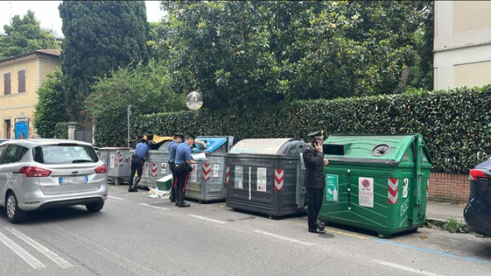 Trovato morto in casa, Cassazione conferma carcere per la moglie