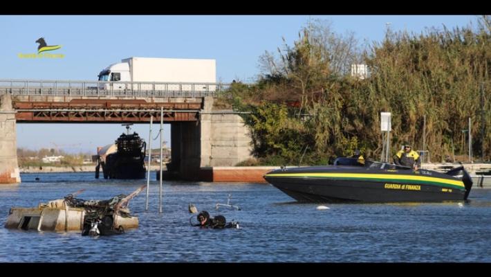 Scoperto 'cimitero-discarica di barche' in Laguna Venezia